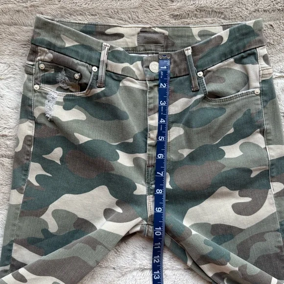 MOTHER High Waisted Looker Ankle Fray in See Me Size 25 - Picture 9 of 13